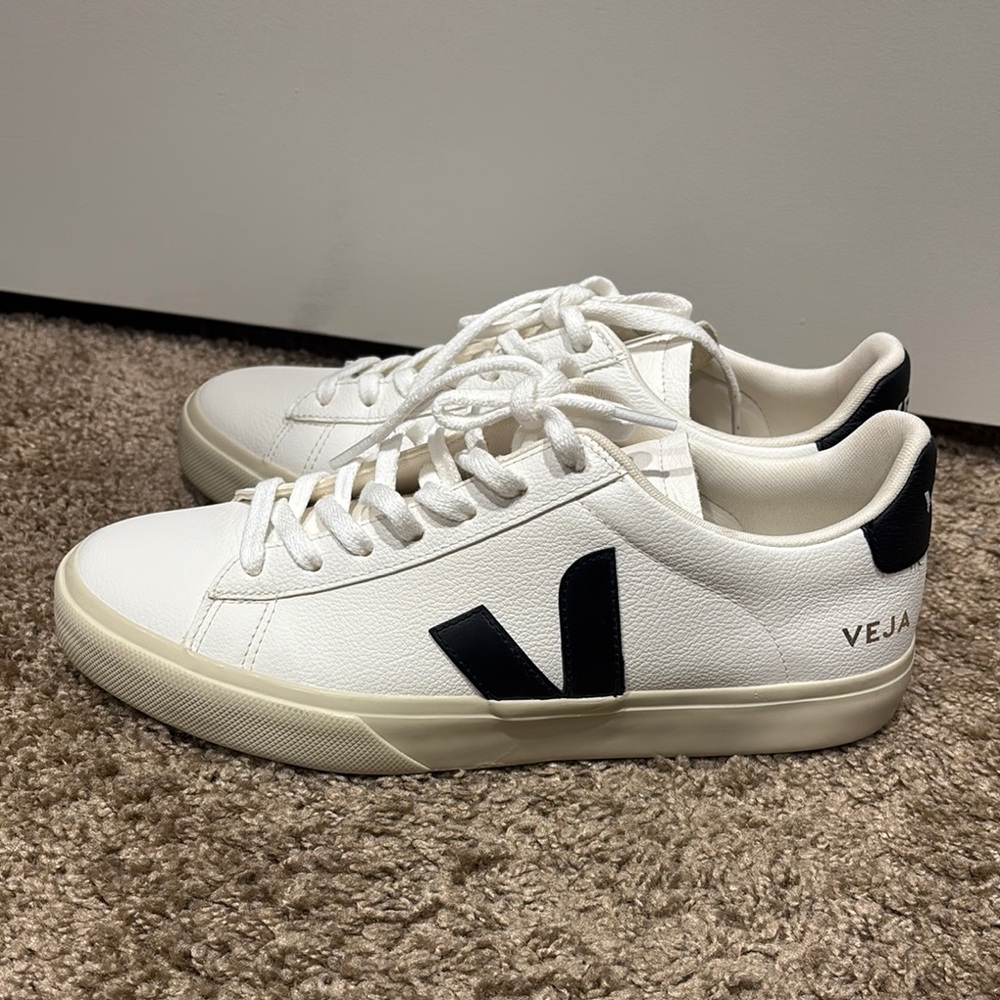 New!!Veja Campo White and Black Leather Sneakers